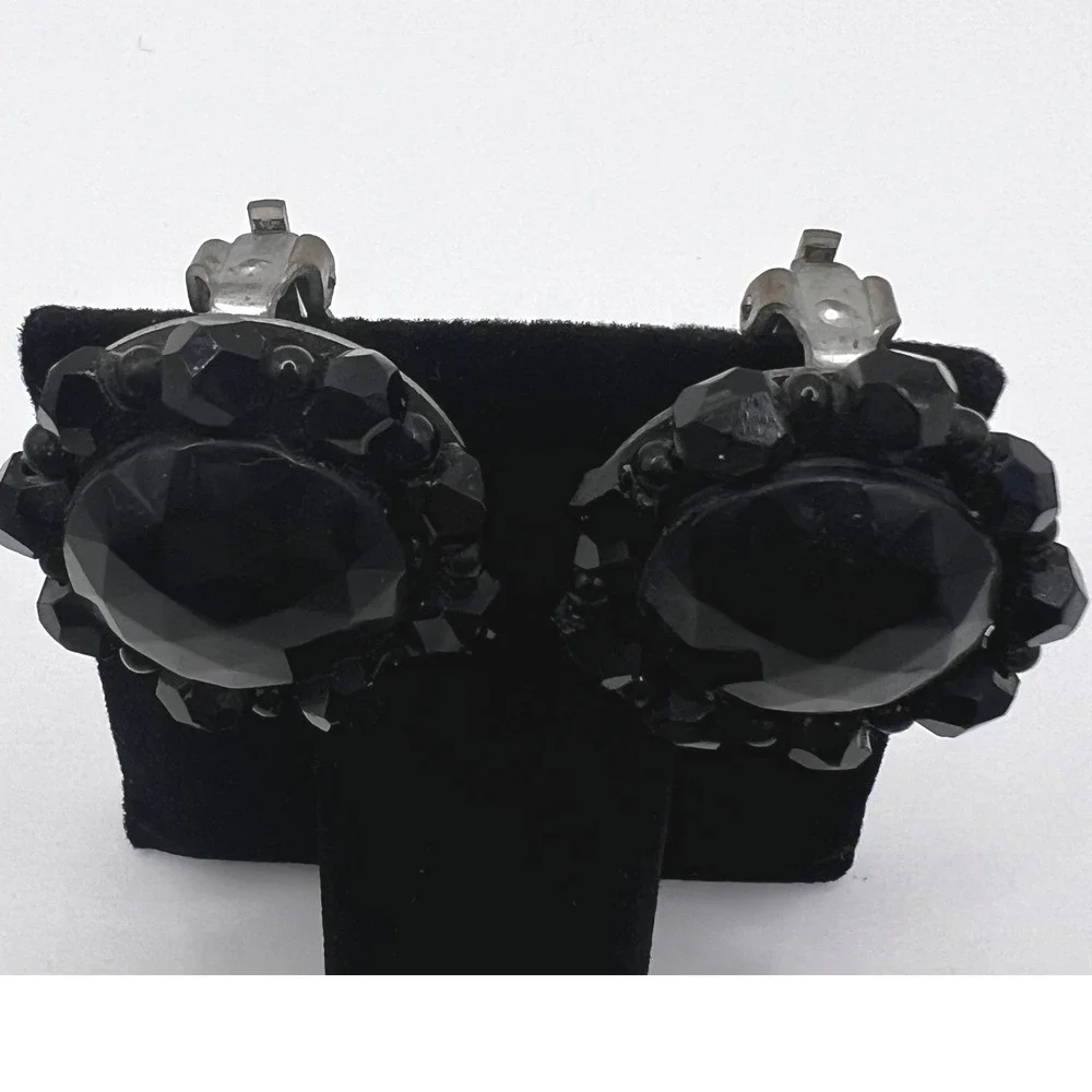 Vintage Japan Clip On Earrings Womens OS Black Excellent Faceted Cluster Round